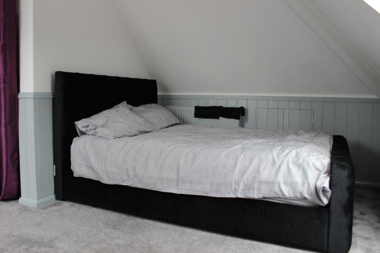 Modern Spacious House - Sleeps 16, Free Parking, Sun Terrace Nuneaton Exterior foto