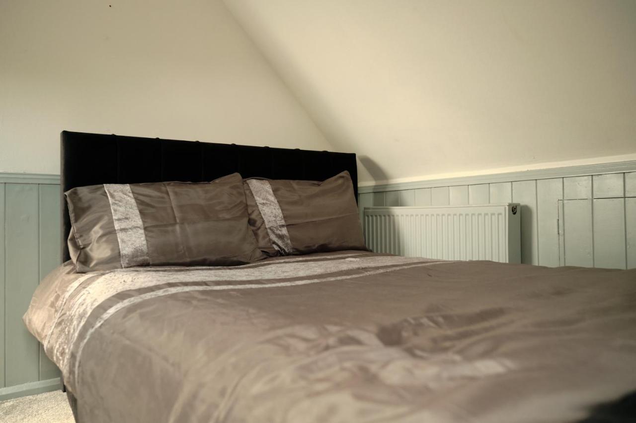 Modern Spacious House - Sleeps 16, Free Parking, Sun Terrace Nuneaton Exterior foto
