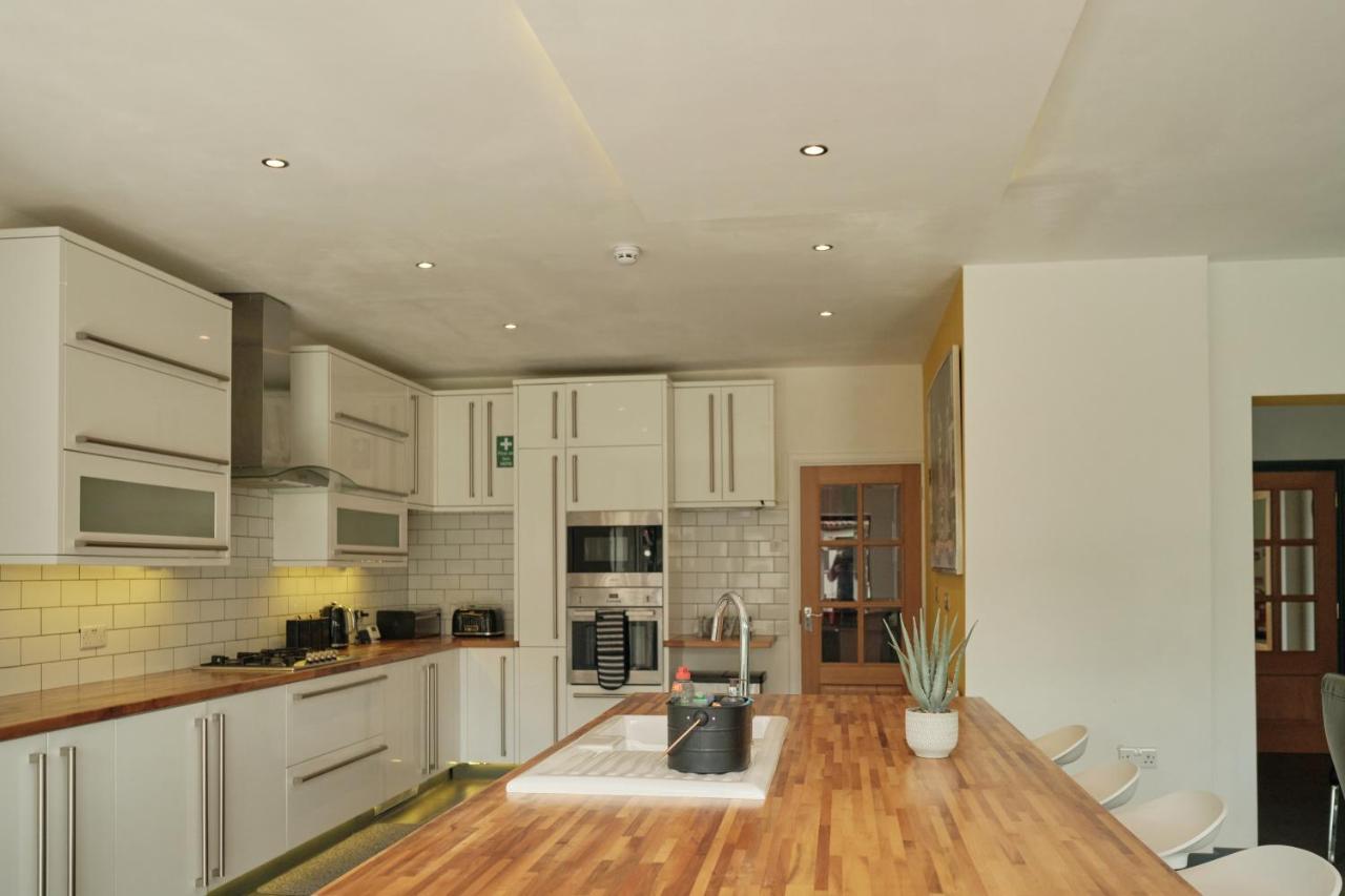 Modern Spacious House - Sleeps 16, Free Parking, Sun Terrace Nuneaton Exterior foto