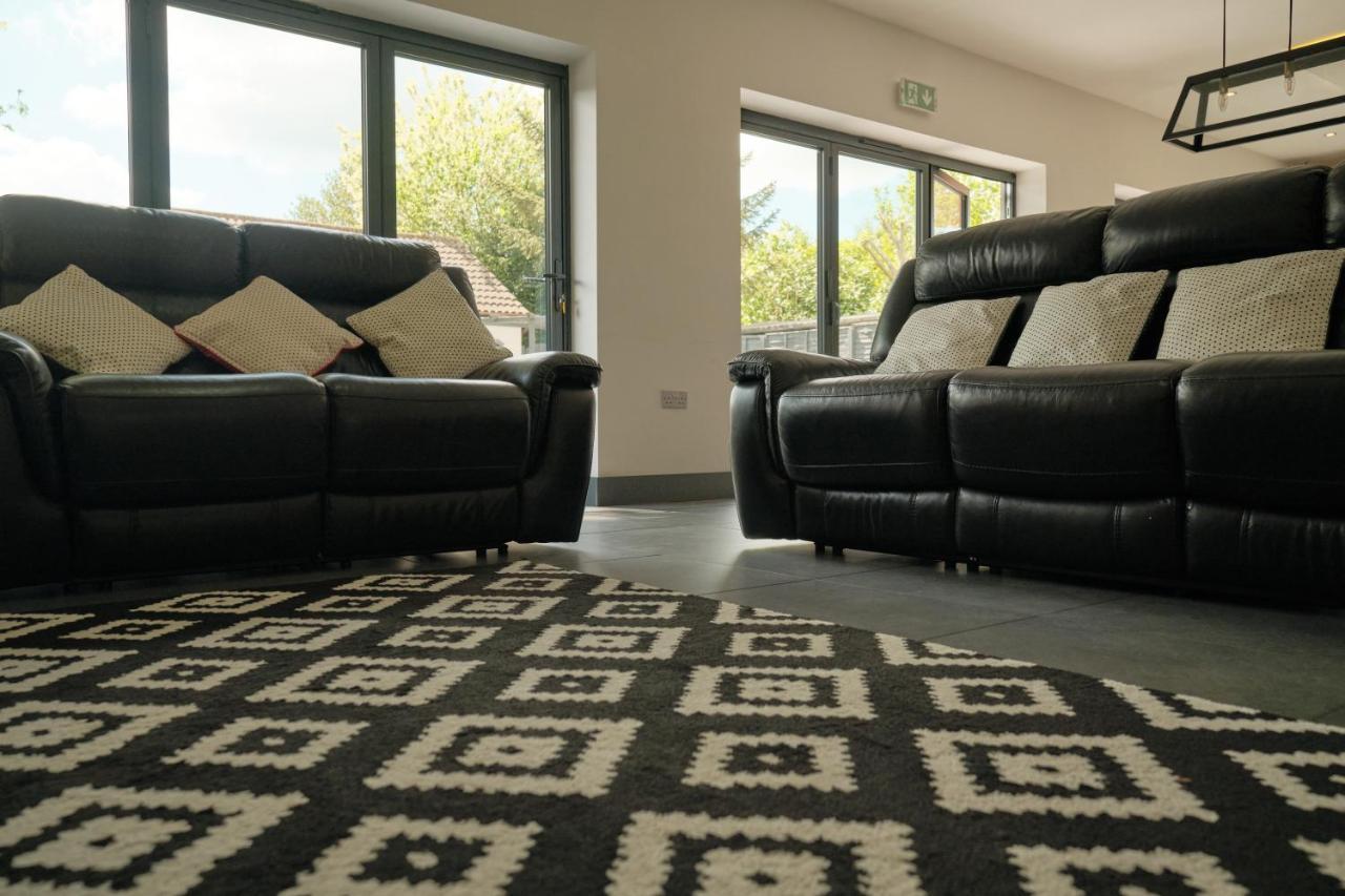 Modern Spacious House - Sleeps 16, Free Parking, Sun Terrace Nuneaton Exterior foto